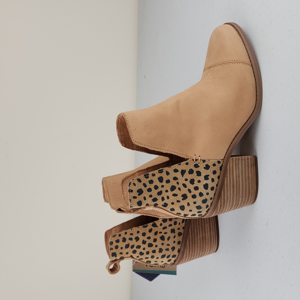 TOMS Women's Everly Cutout Fashion Boots - Picture 1 of 8